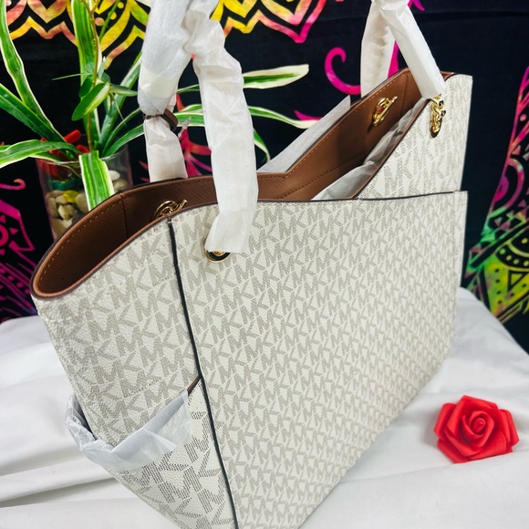 MK Jet Set Large Logo Shoulder Bag-WHITE - Picture 5 of 7